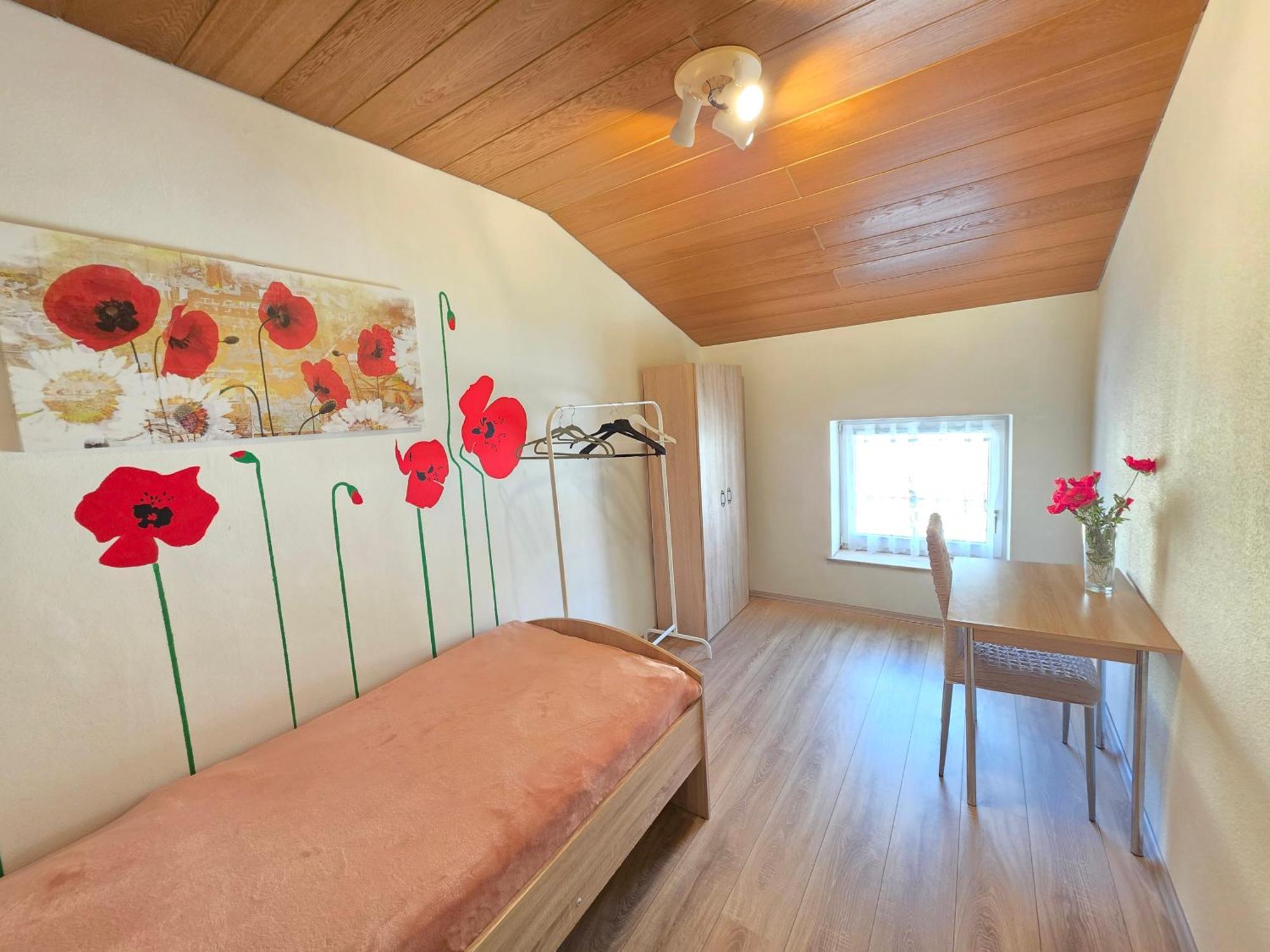 Elena Flat Mohn Duisburg Zentrum Buitenkant foto