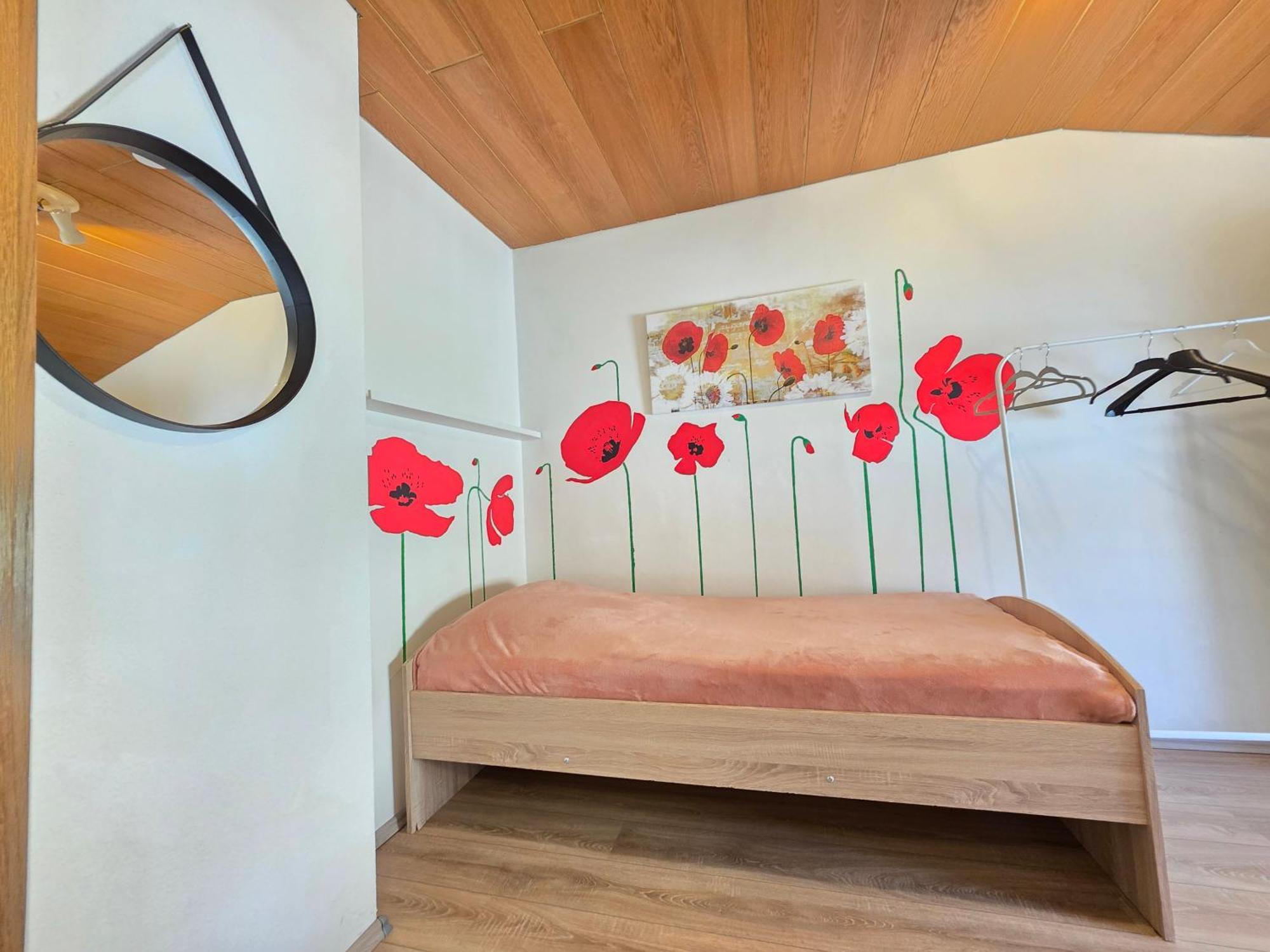 Elena Flat Mohn Duisburg Zentrum Buitenkant foto